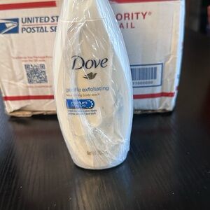 Dove Gentle Exfoliating Body Wash